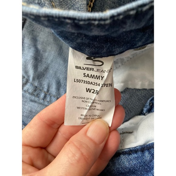 Silver Women’s Jean Shorts Distressed Waist 28 Sammy Short - Picture 4 of 12